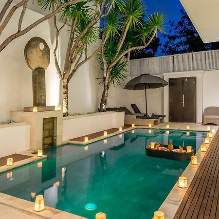 Villa The Town House Seminyak Esterno foto