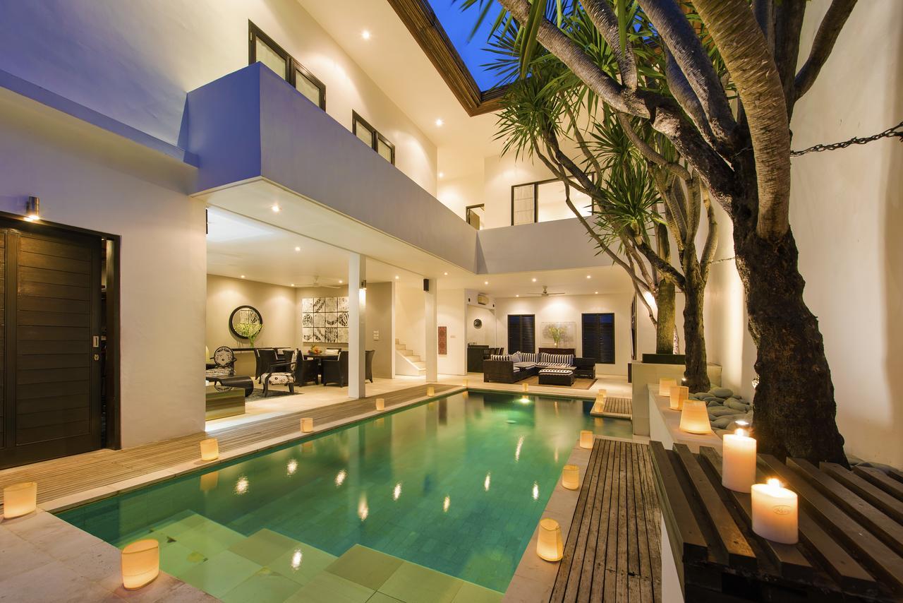 Villa The Town House Seminyak Esterno foto